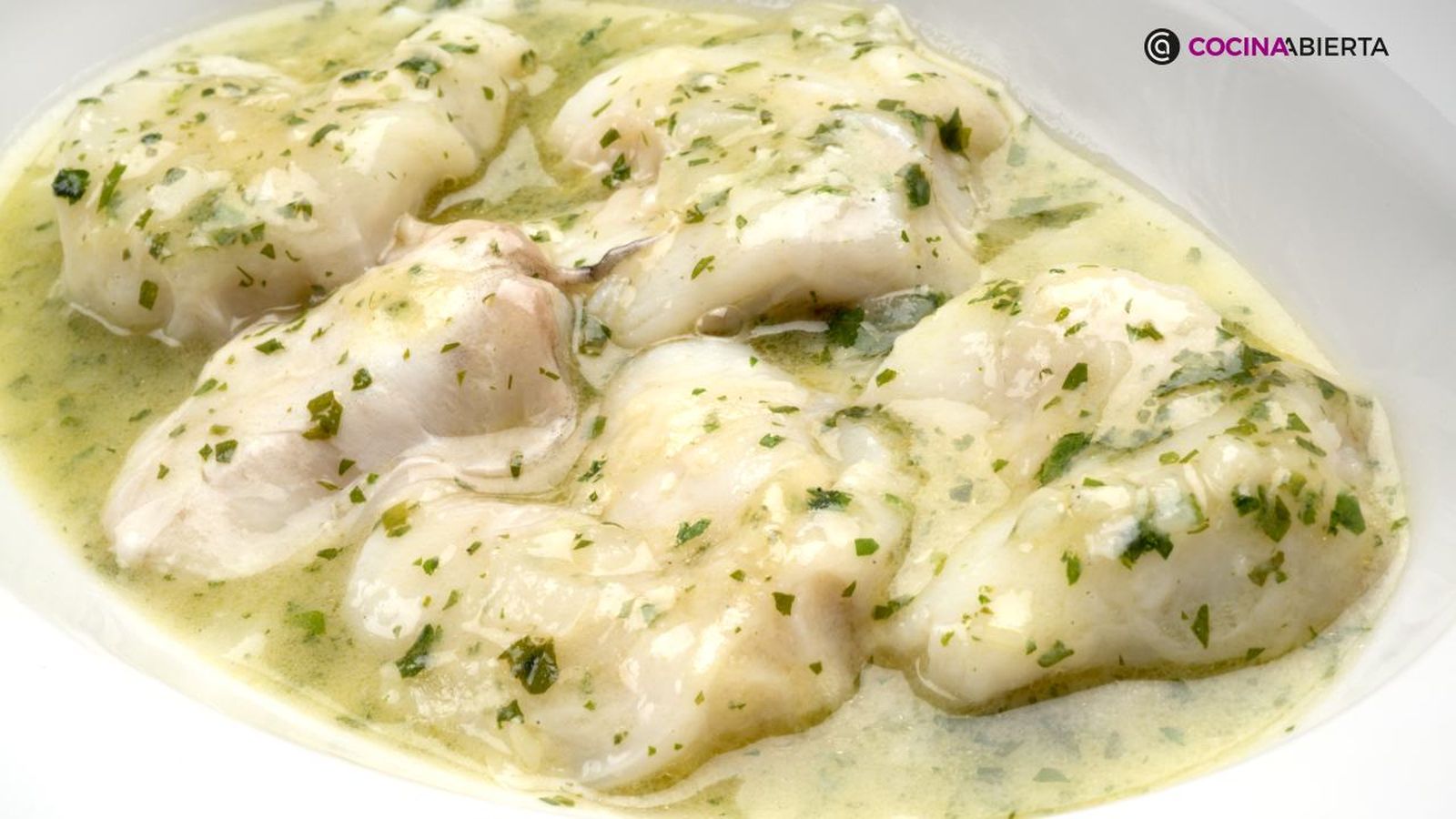Aprende a cocinar kokotxas de bacalao en salsa verde con la receta de Karlos Arguiñano
