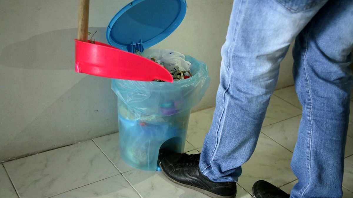 Trucos evitar mal olor basura