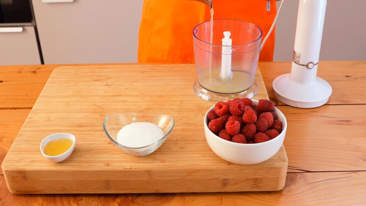 Receta de polos de frambuesa y lima   Paso 2