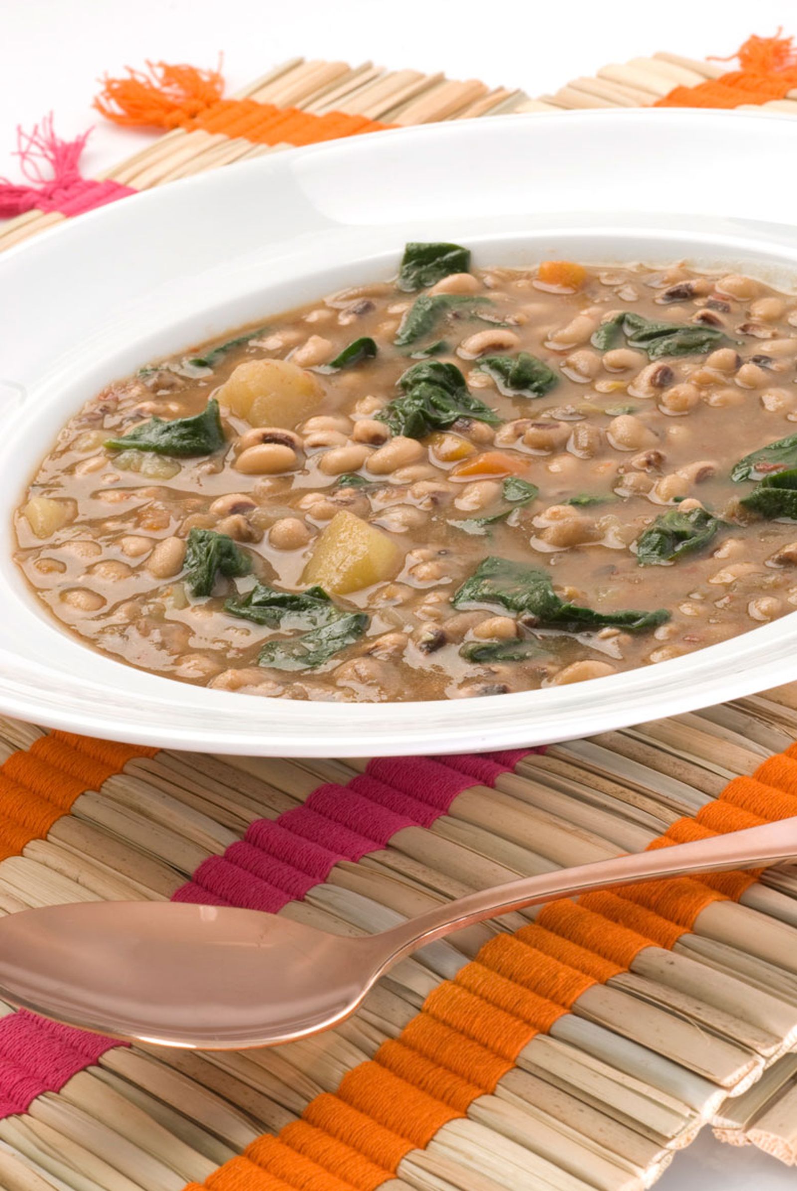 Potaje de carillas con espinacas