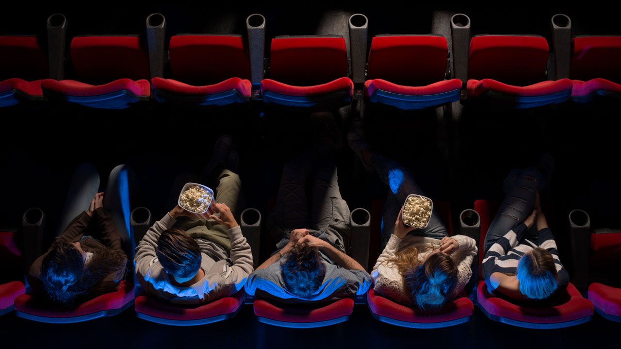 meter comida al cine