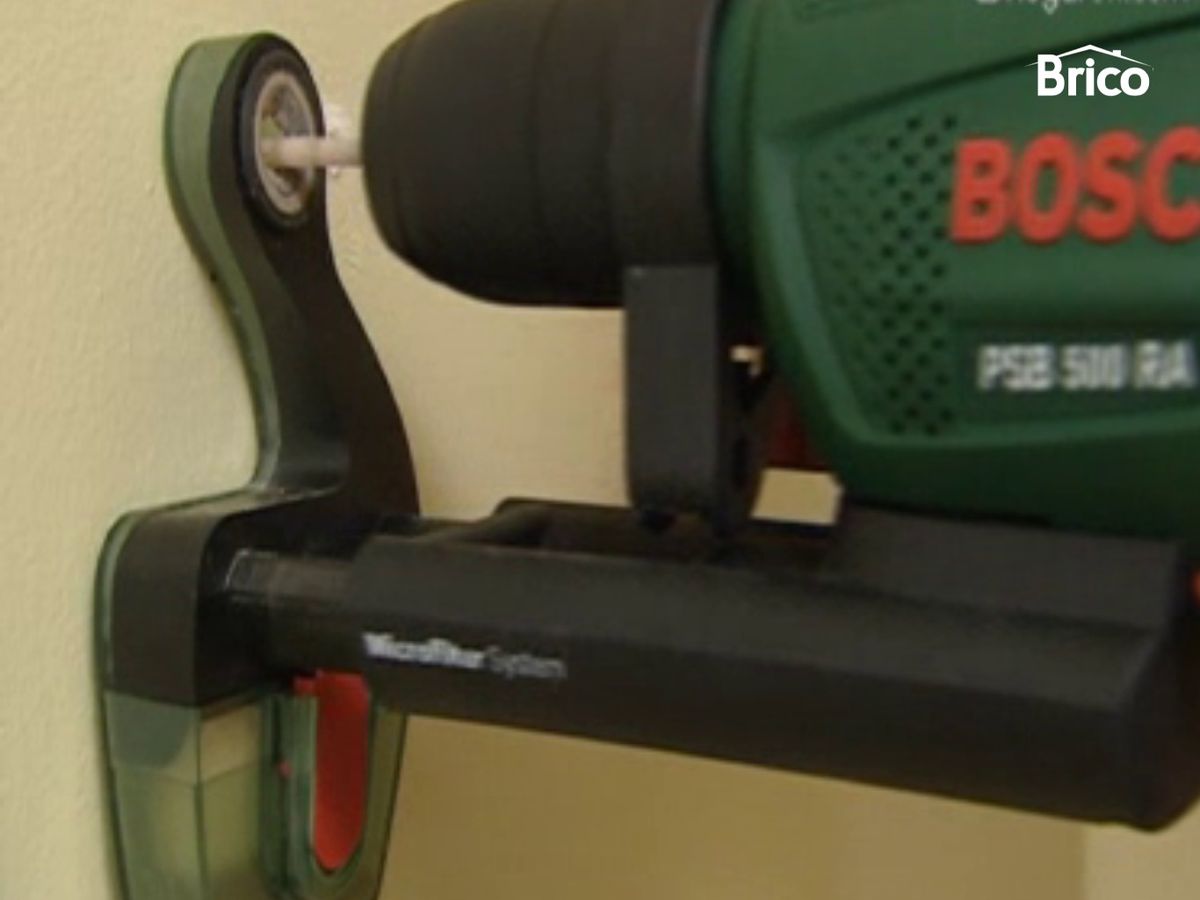 Taladro con sistema de aspiración incorporado