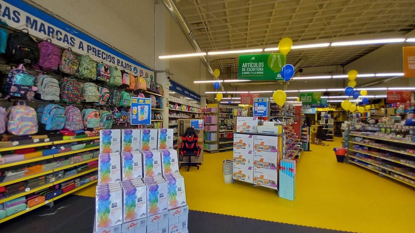 Local Bureau Vallée del centro comercial Bilbondo de Basauri (Bizkaia).