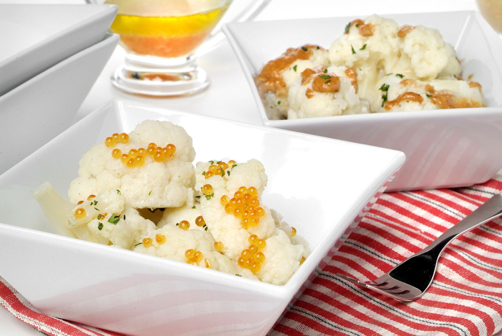 COLIFLOR AL VAPOR  DOS SALSAS