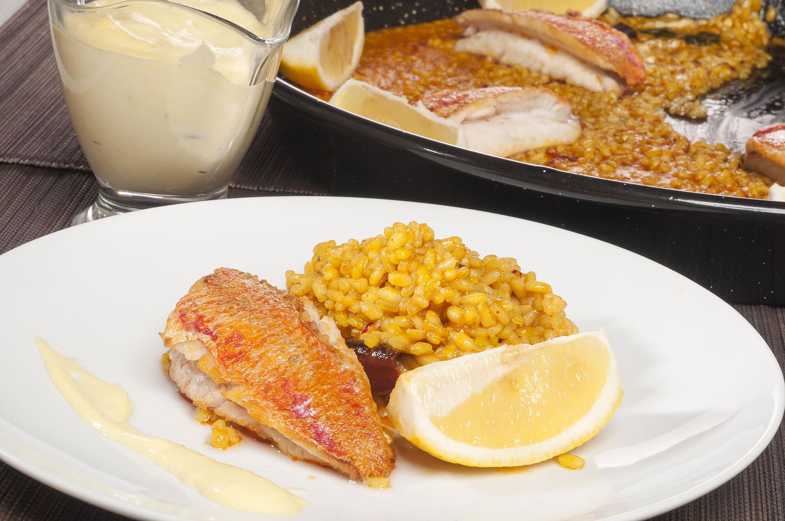 1832 Arroz con salmonetes (1016) xl