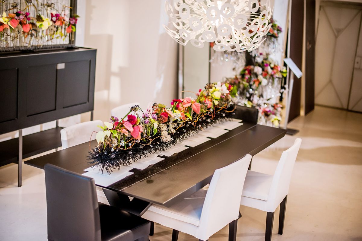 Decoracion navideña moderna con flor de pascua 1