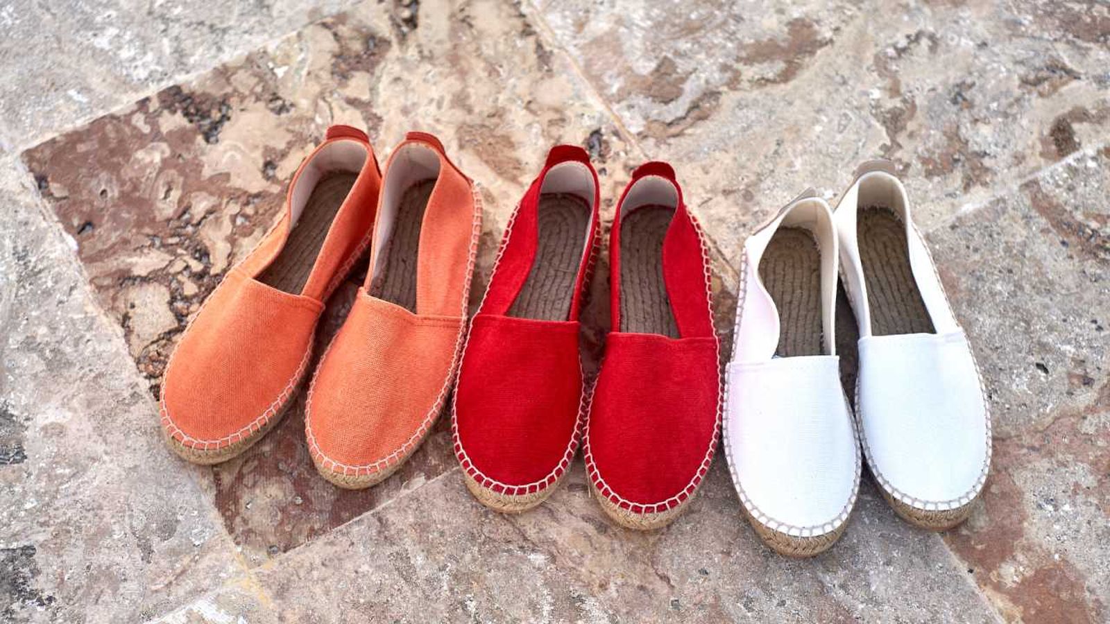 Alpargatas de colores.