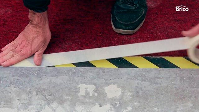 Sellador transparente de poliuretano para suelo de mortero paso 2