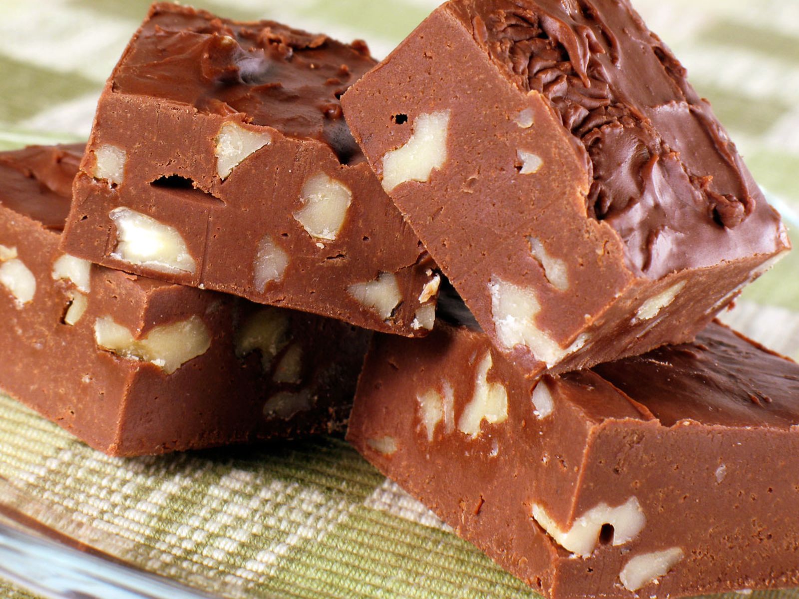 chocolate walnut fudge xl