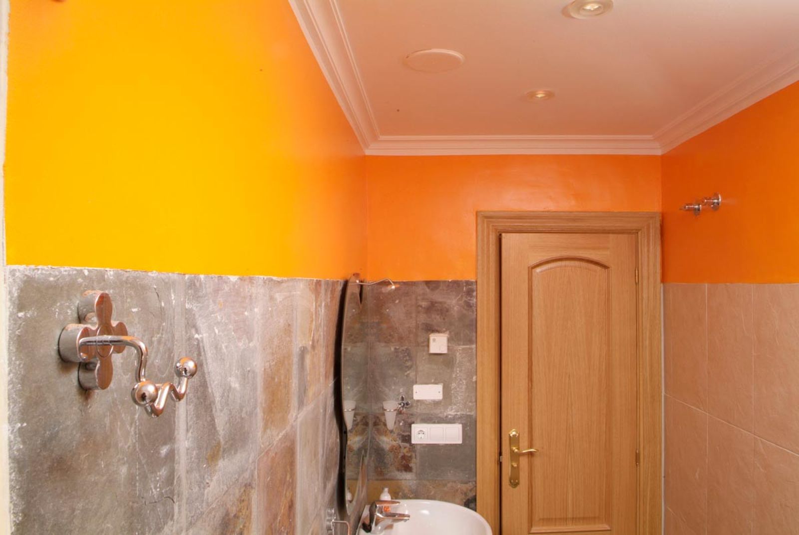 Pintar pared de baño