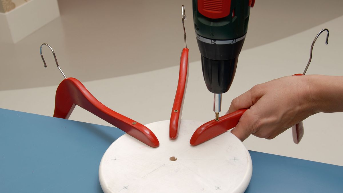 Deko228 perchero luminoso paraguero 5