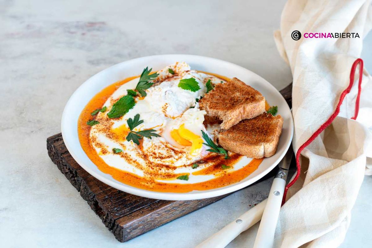 Huevos turcos o çilbir