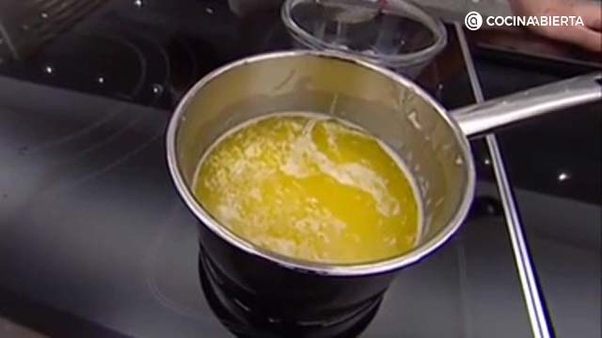 como hacer salsa holandesa paso 1