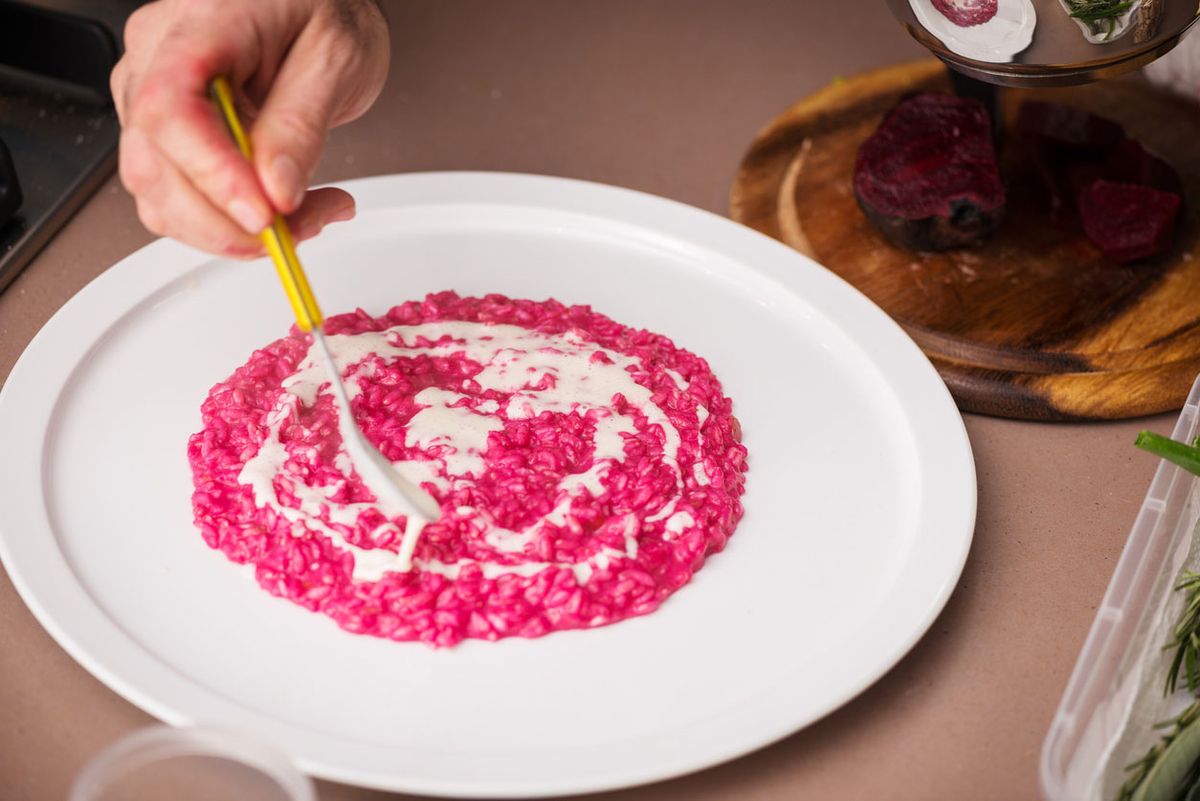 arroz rosa con remolacha