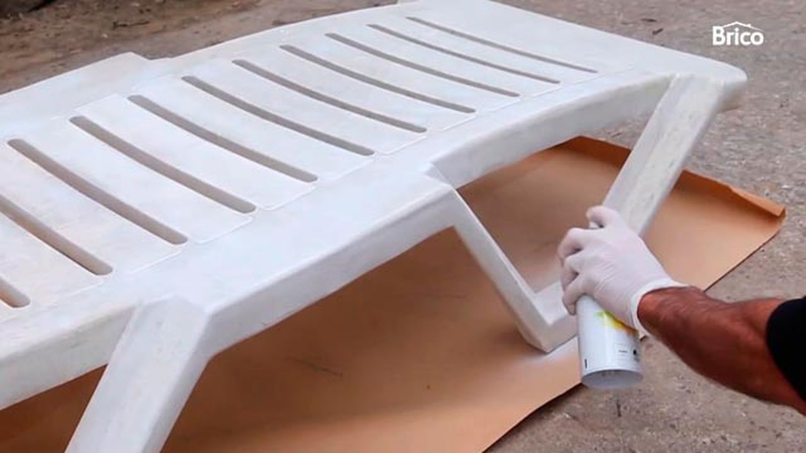 Como pintar una tumbona de plastico paso 5