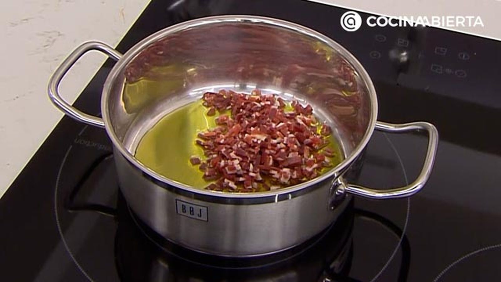 huevos rellenos de jamon y bechamel receta karlos arguinano karl67530321 paso2