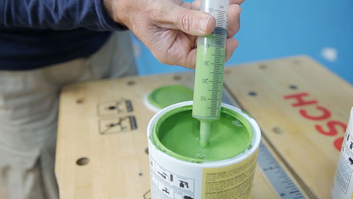 Cómo pintar una pared con una jeringuilla paso 3