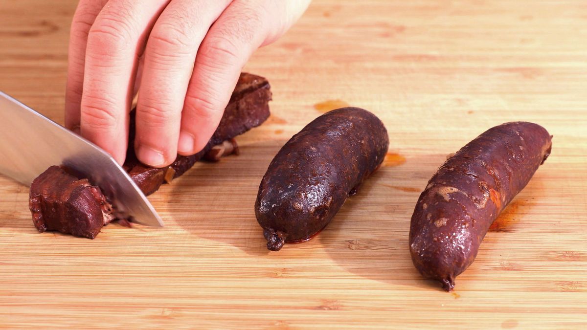 Alubias rojas con morcilla y chorizo paso 5