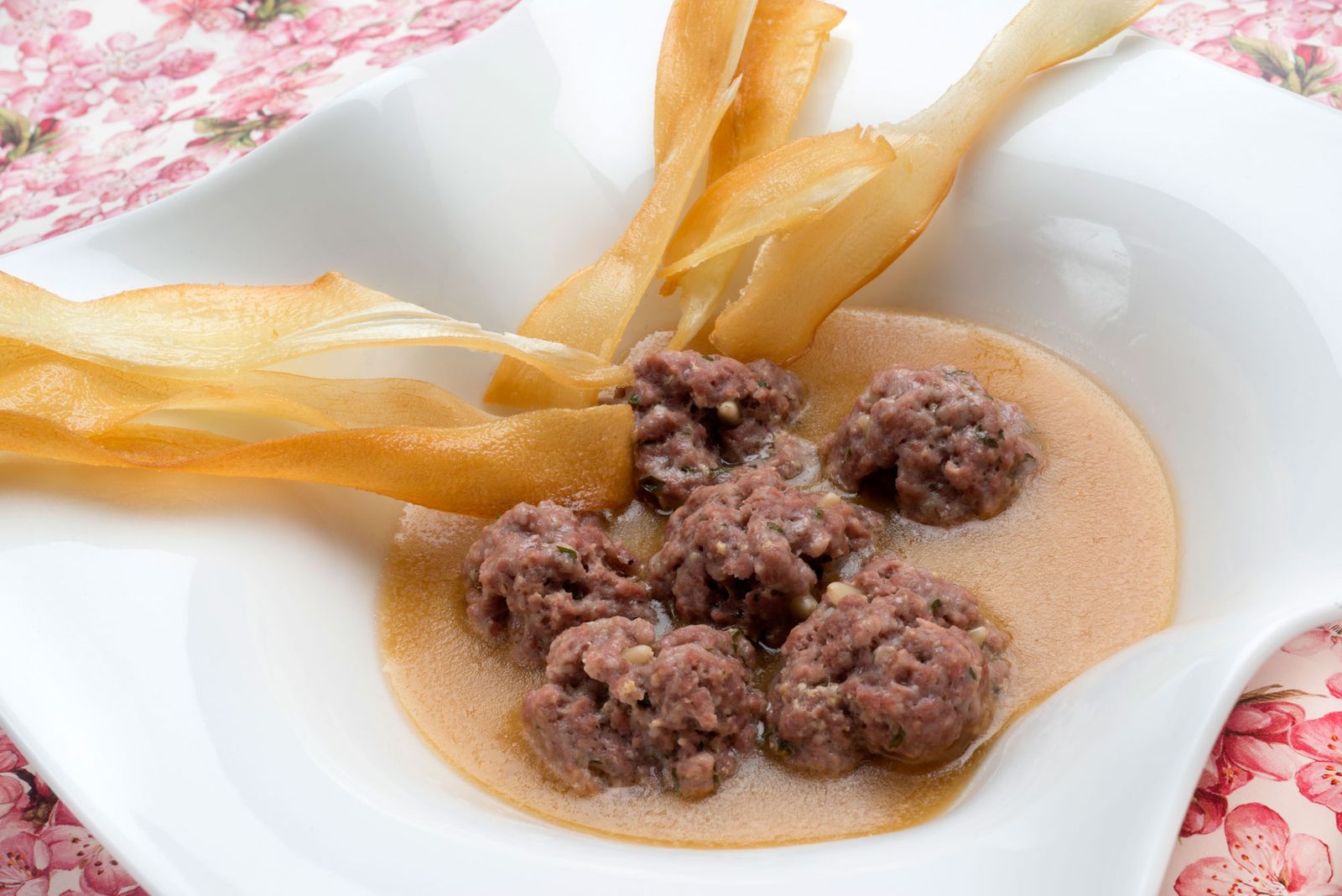 5624 1 Albondigas de ternera en caldo (1009) xl