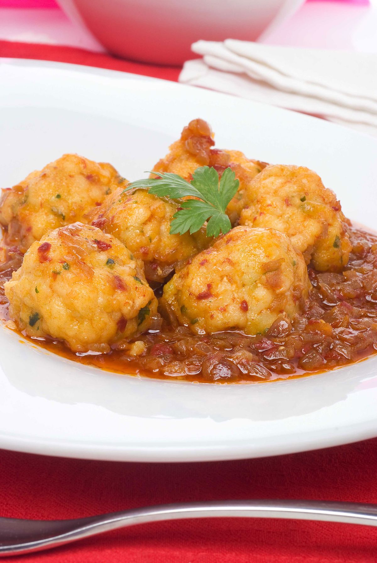 Albóndigas de bacalao con salsa vizcaína