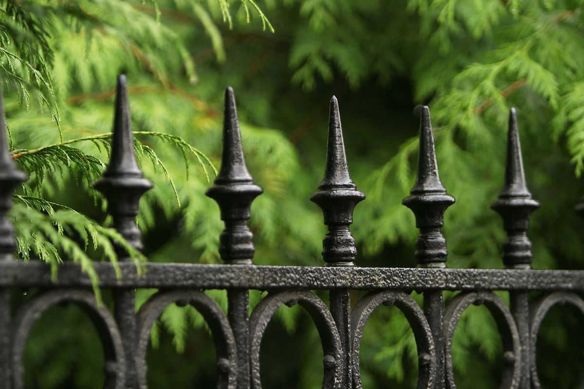 Reparar una verja de hierro