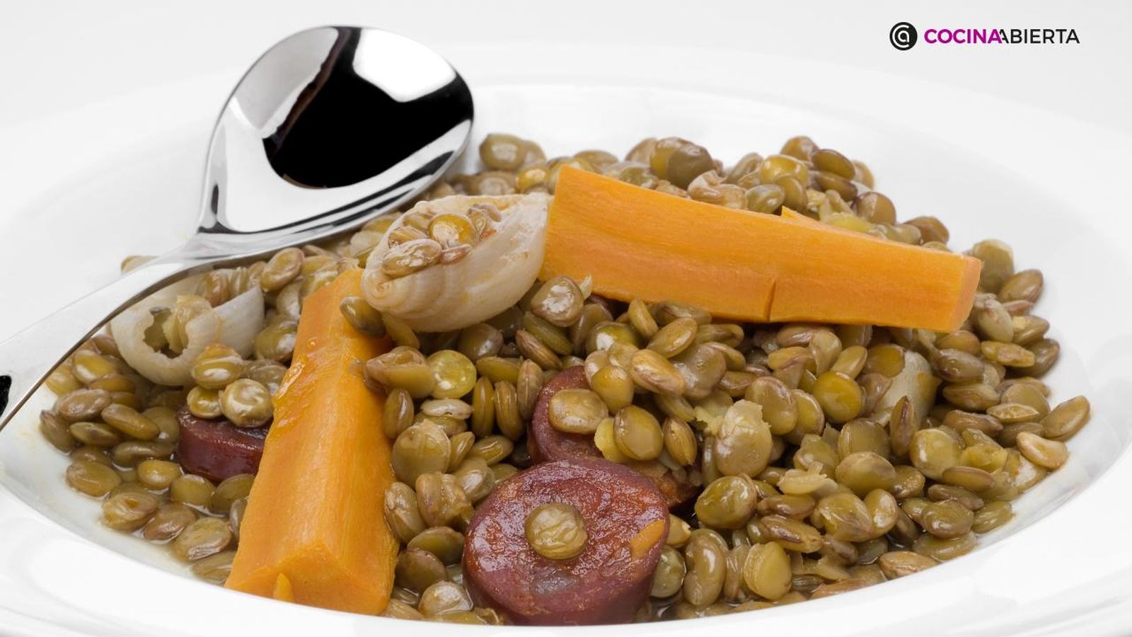 Bruno Oteiza te enseña cómo cocinar lentejas en el microondas en pocos pasos