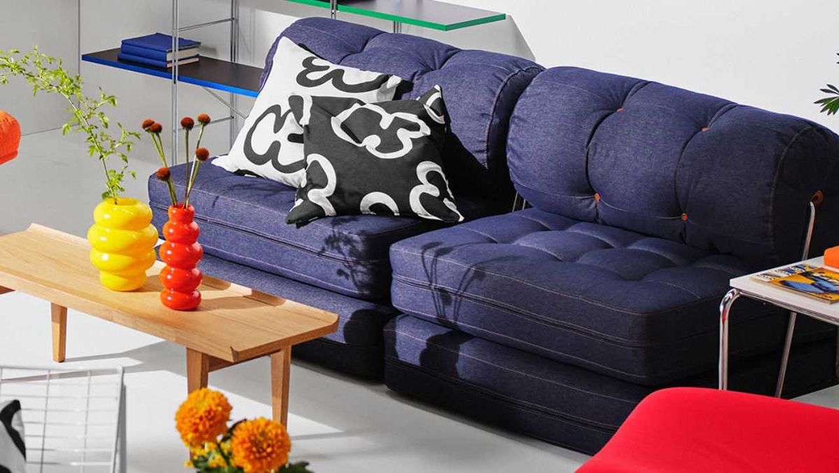 Salón con jarrones Salón con jarrones de colores KÄLLARHALS: