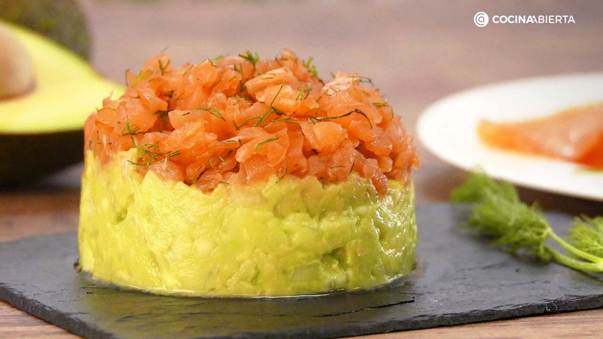 CTIS0936 receta tartar salmon ahumado aguacate