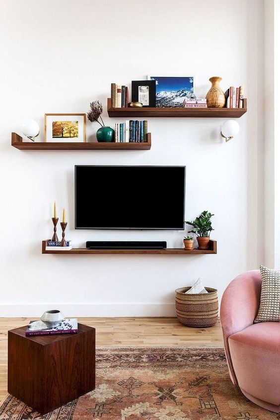 pared tv baldas por encima y por debajo