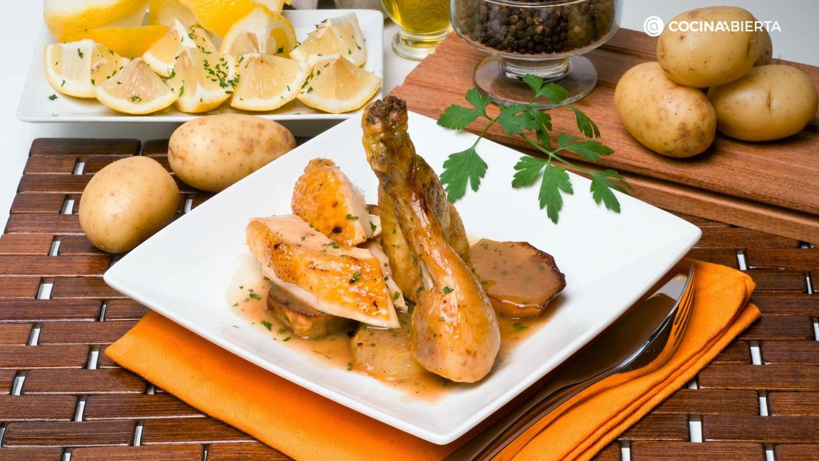 La receta del pollo al horno, muy jugoso por dentro