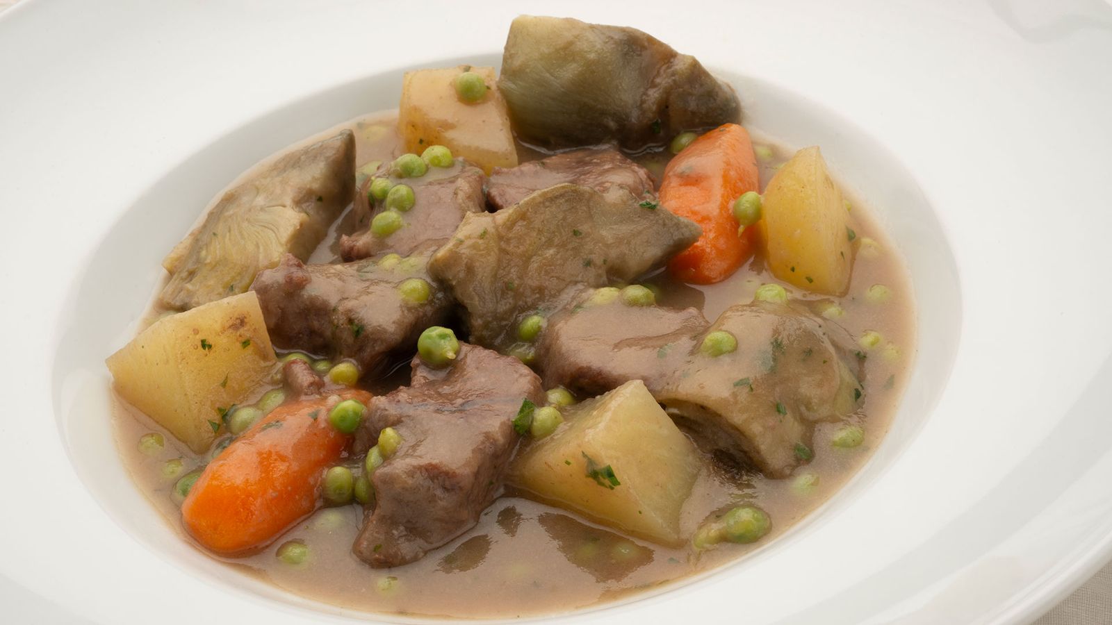 El estofado de carne es un guiso tradicional de la cocina española