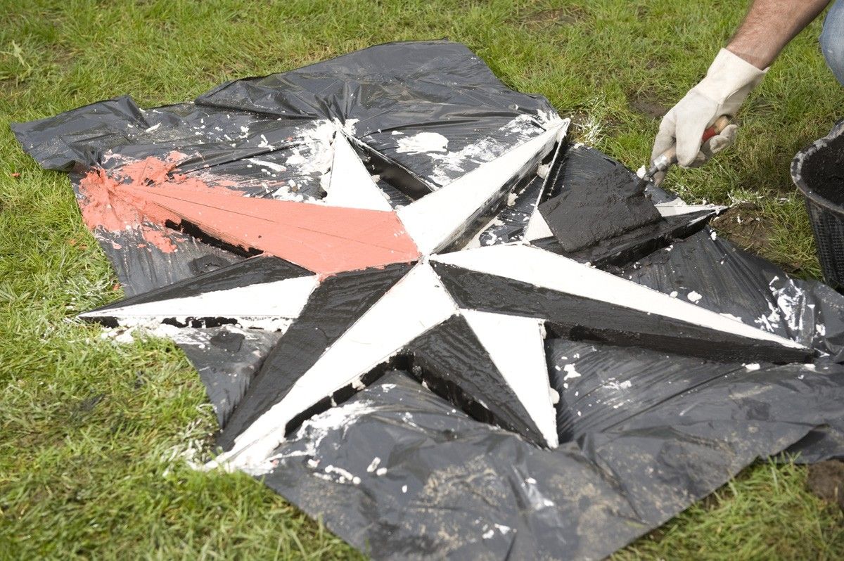 brico 0583 2 colocar rosa vientos jardin paso 5