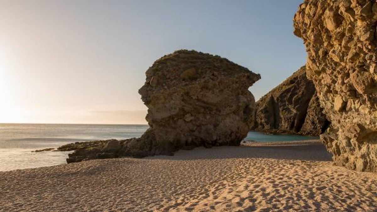 playa de los muertos una playa paradisiaca libre de urbanismo en el cabo de gata 1