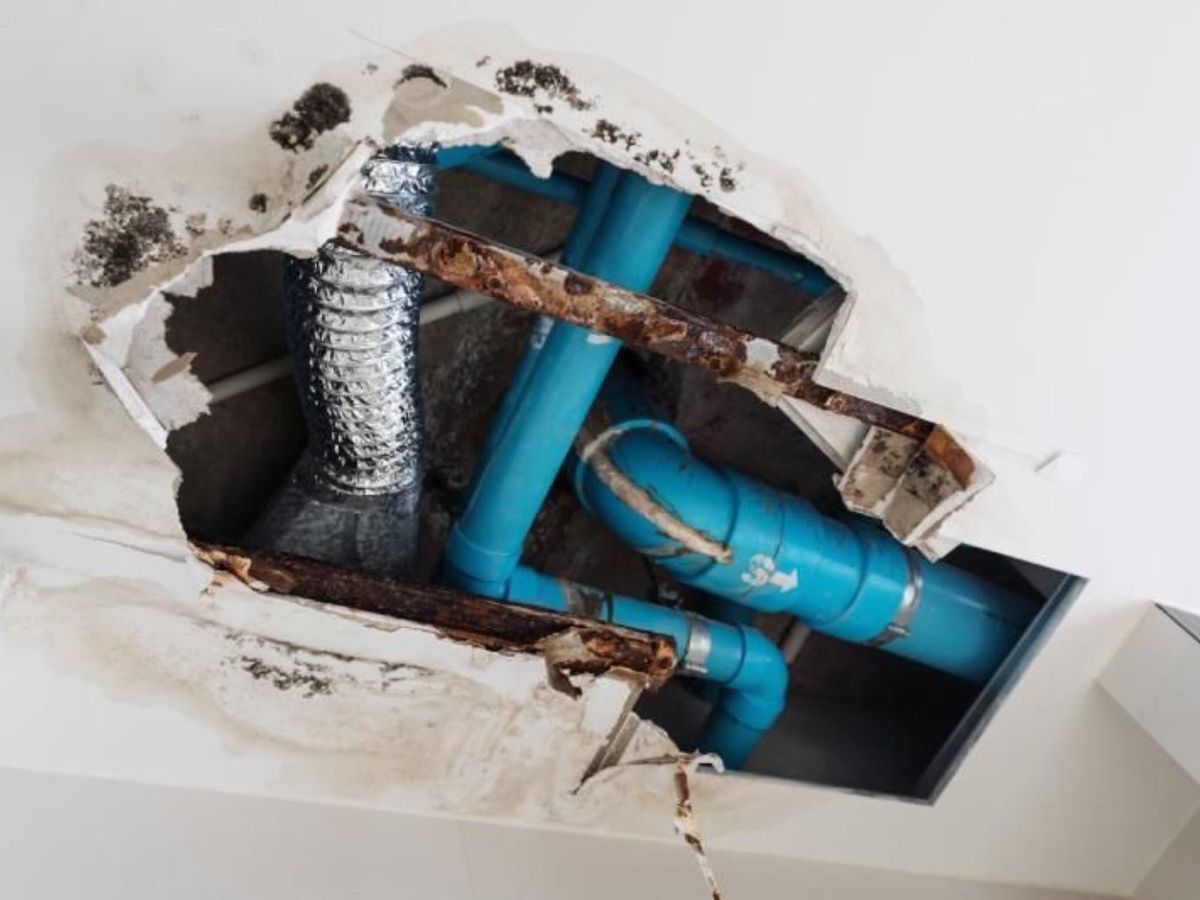 Fuga de agua en el techo