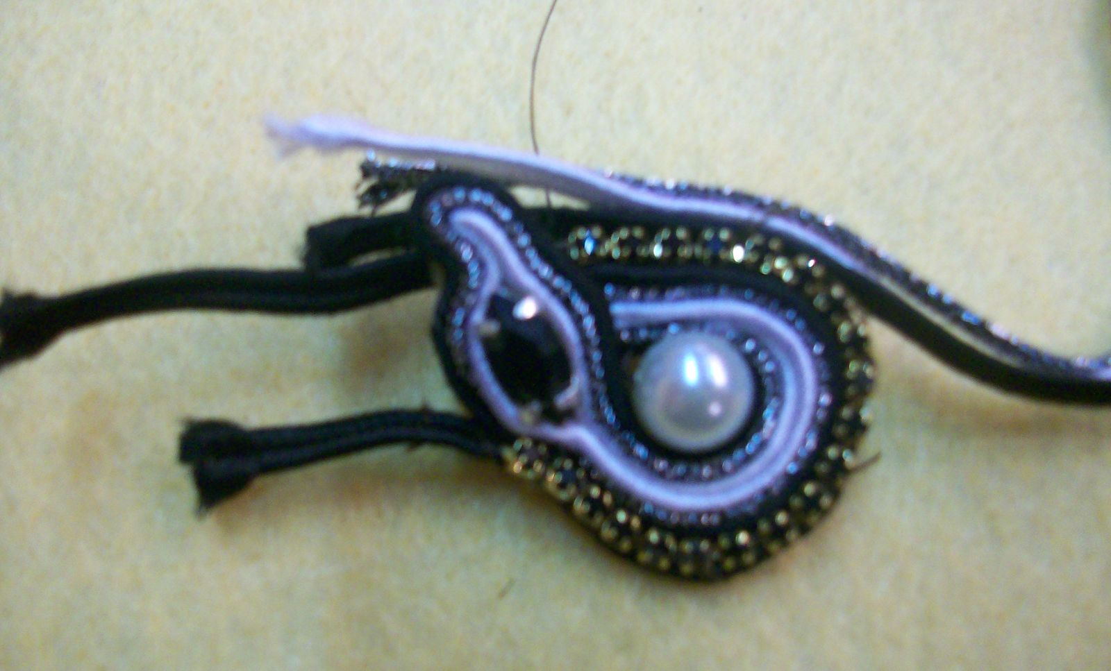 tecnica soutache adorno paso5