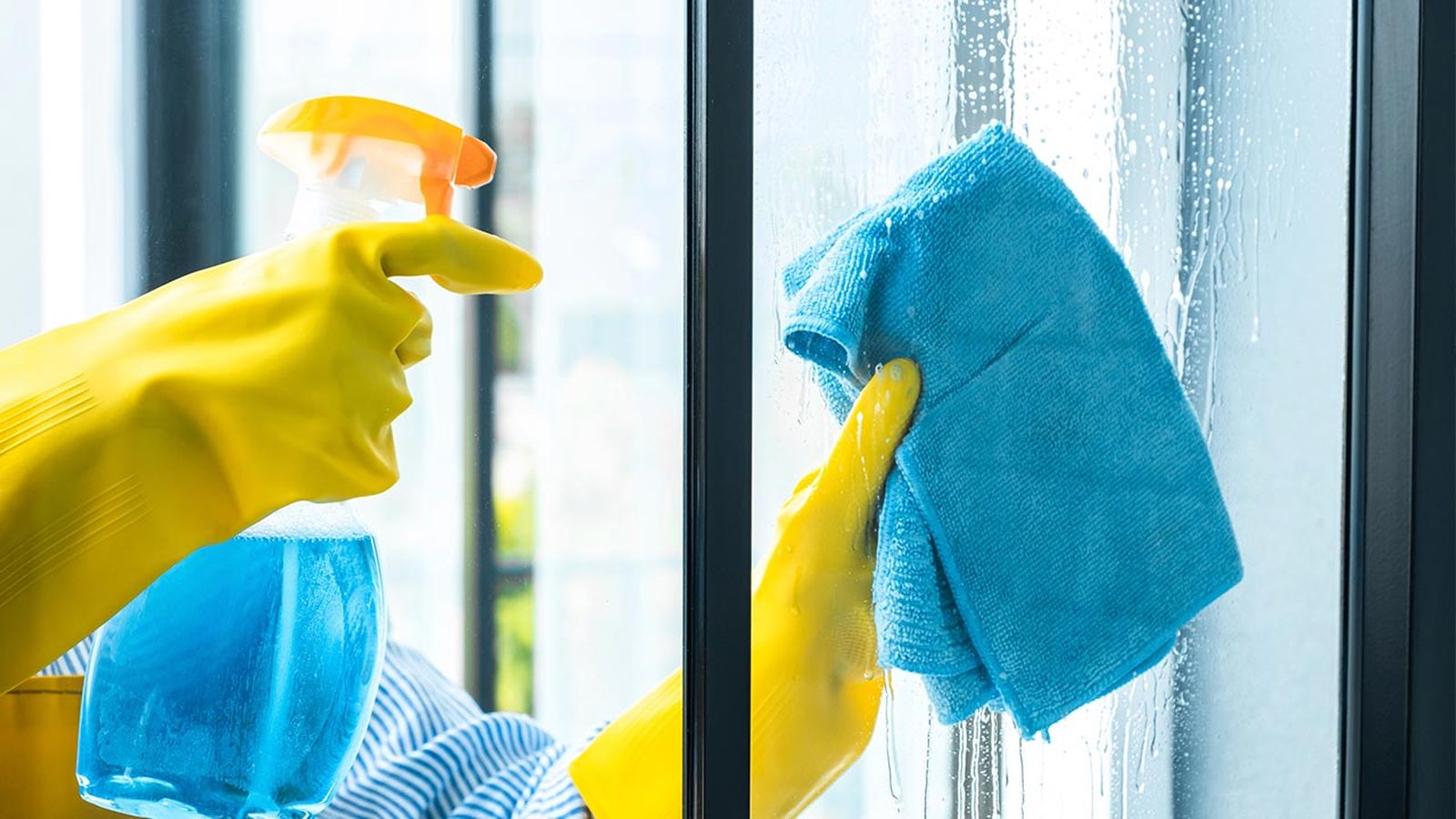 como limpiar vidrios con amoniaco vinagre jabon trucos caseros