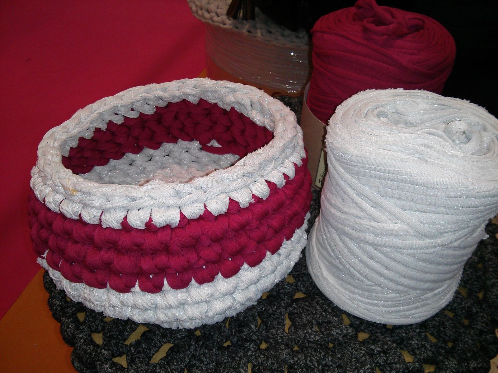 Cómo hacer un cesto de trapillo