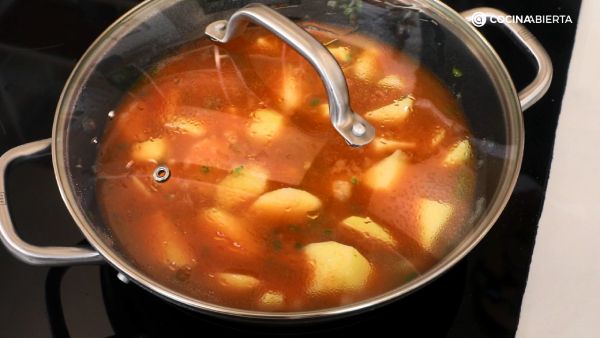 receta patatas a la marinera paso 2