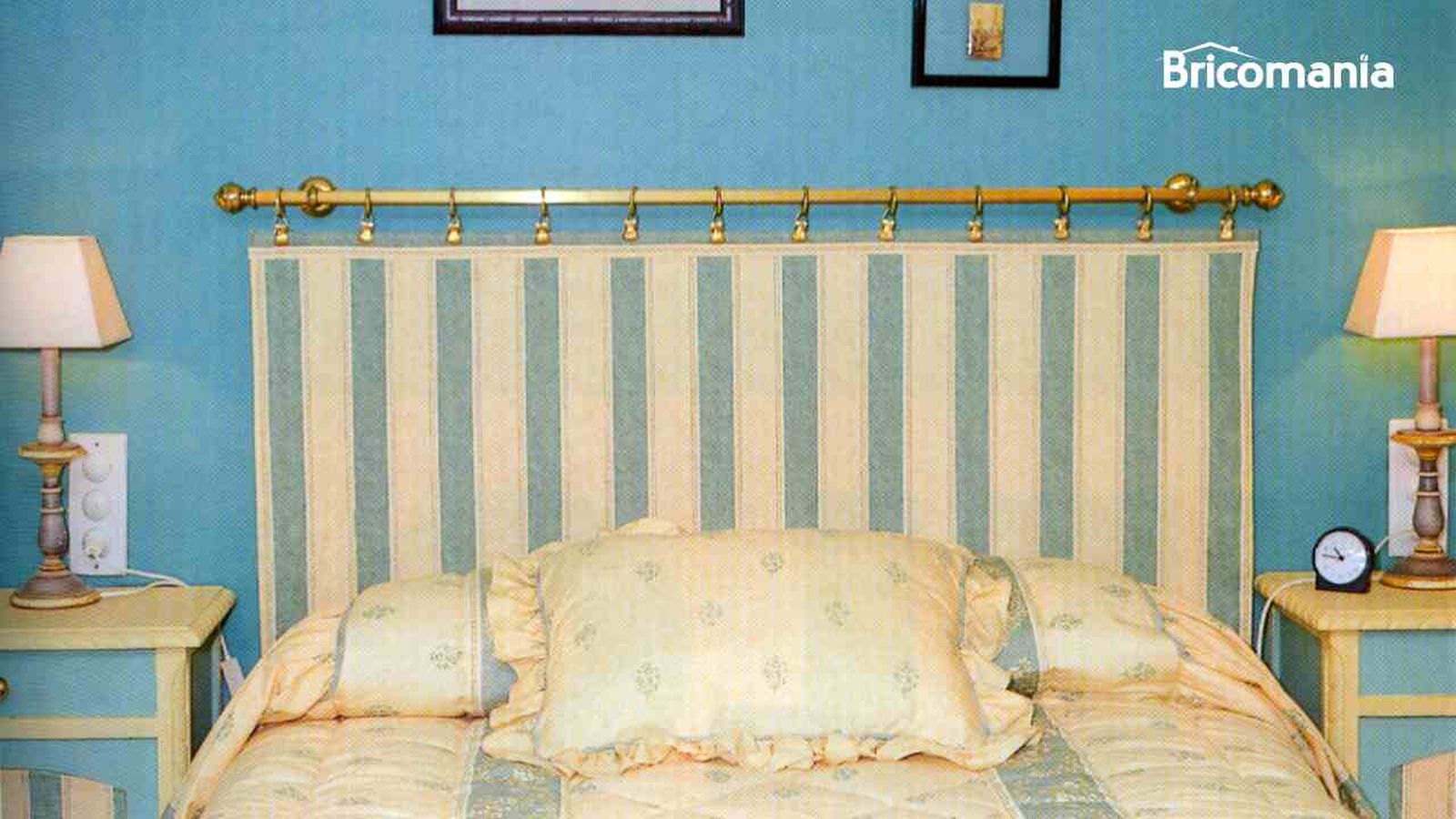 Cabecero de cama con una barra de cortina