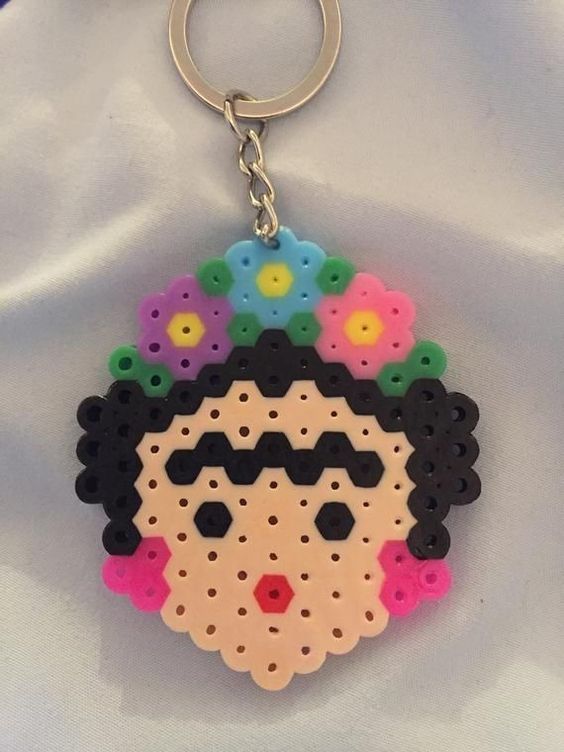 llavero hama beads frida kahlo