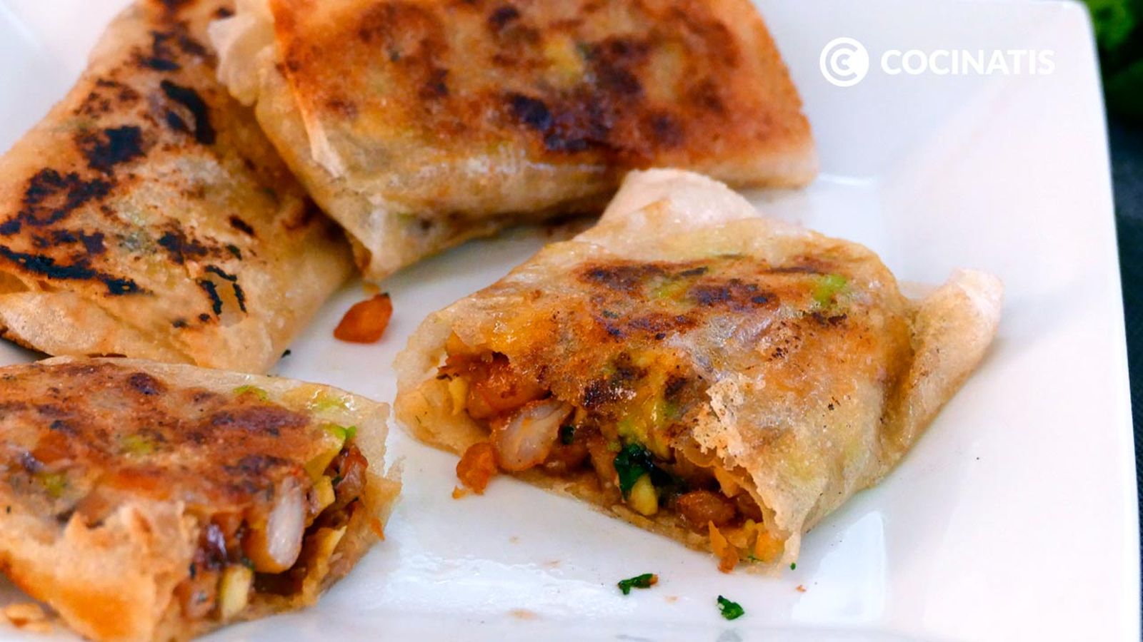 Receta de rollitos de gambas y aguacate