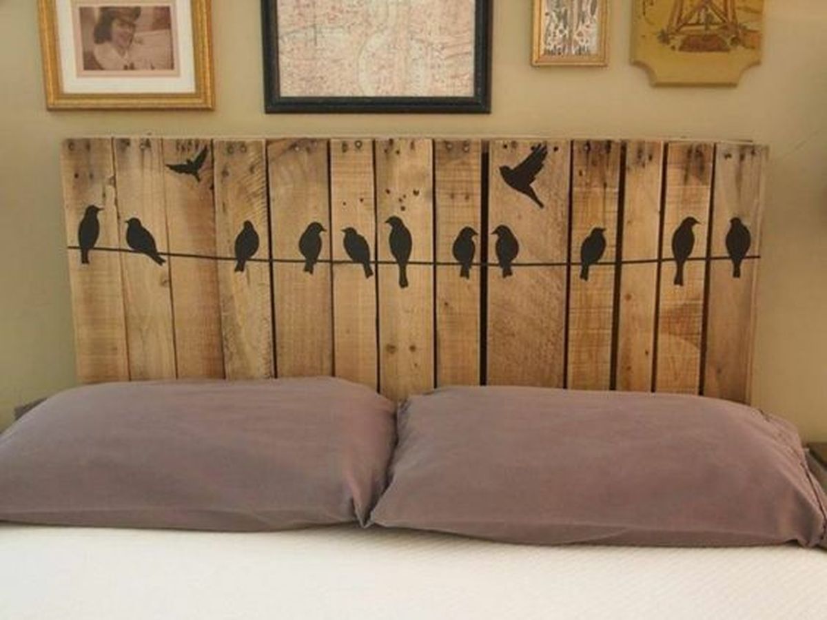 Cabecero palets pintado vinilo pajaros