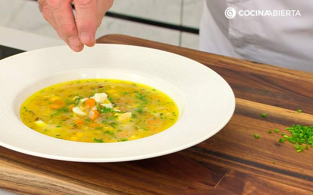 Añade cebollino picado