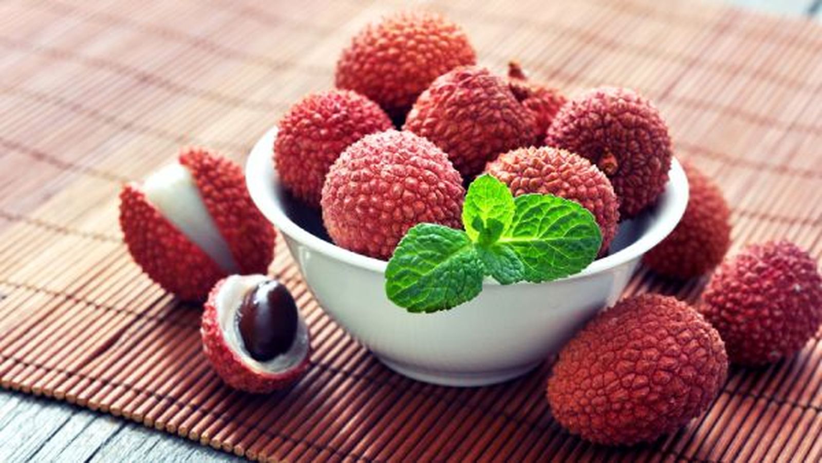 Frutas exóticas- litchis o lichis