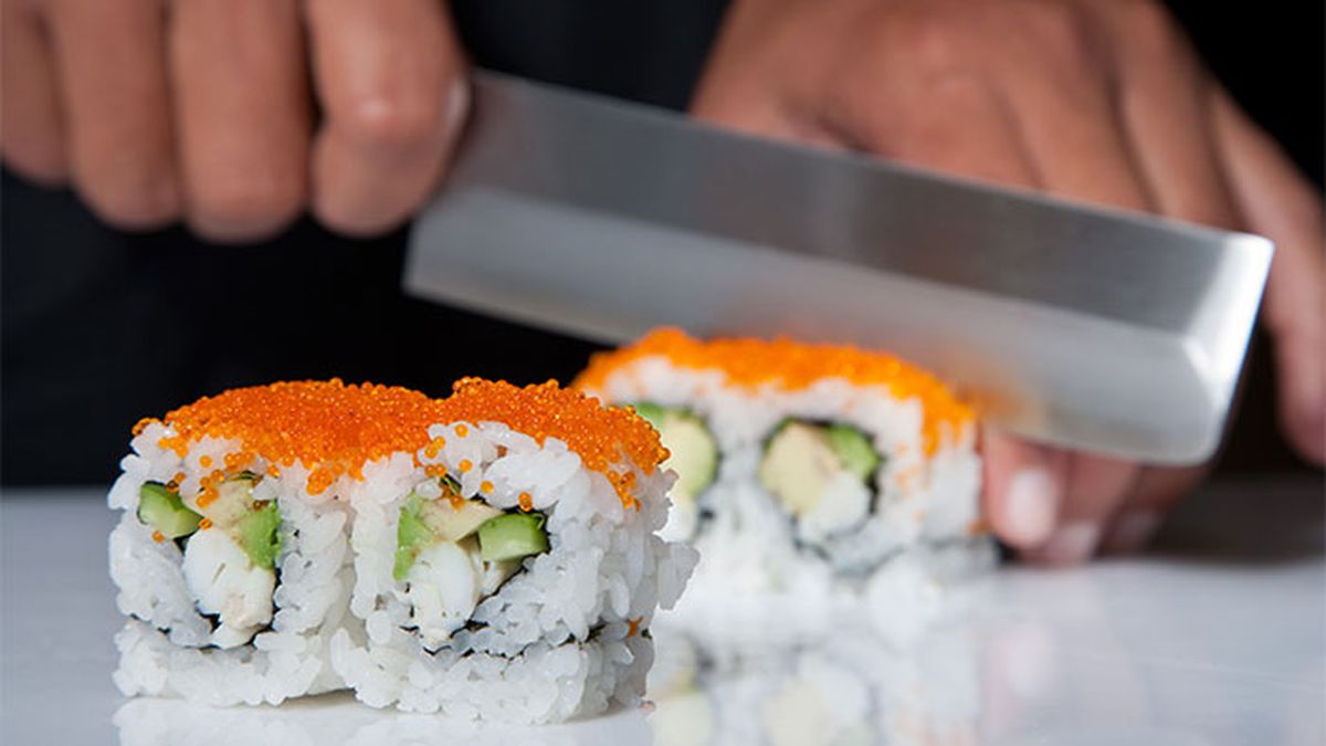 como hacer sushi japones en casa cuchillo