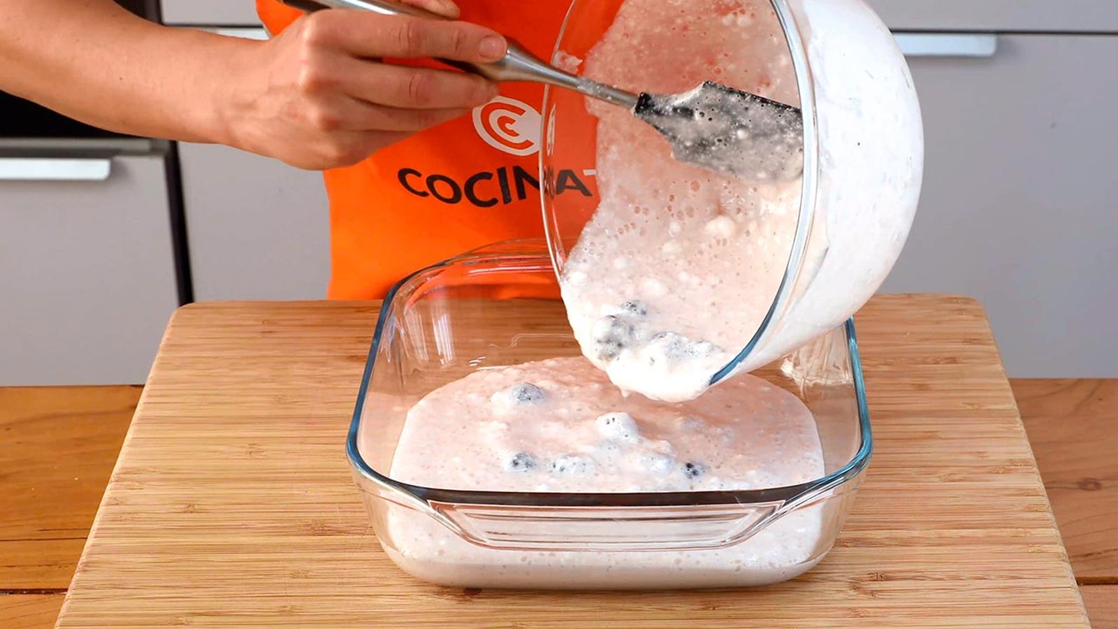 Trucos para hacer helado cremosos sin heladera  recipiente ancho para congelar helados