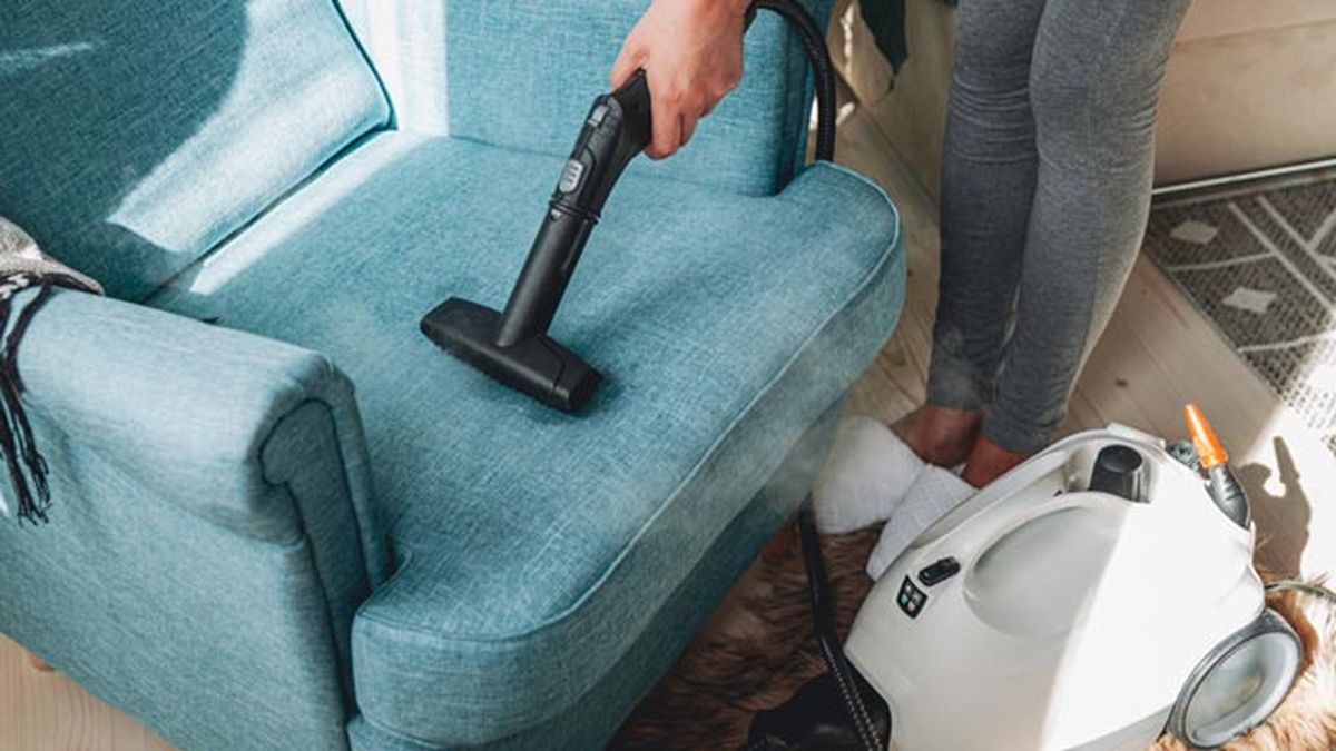 como limpiar sofa tela aspirar