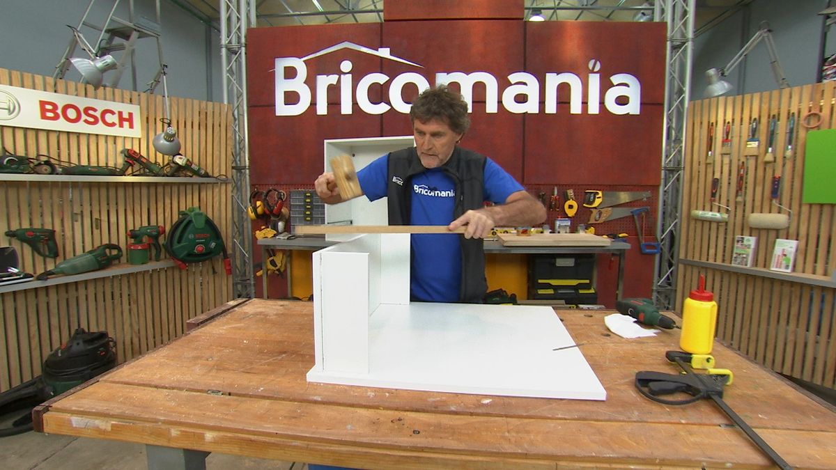 Mueble guarda bici paso 5