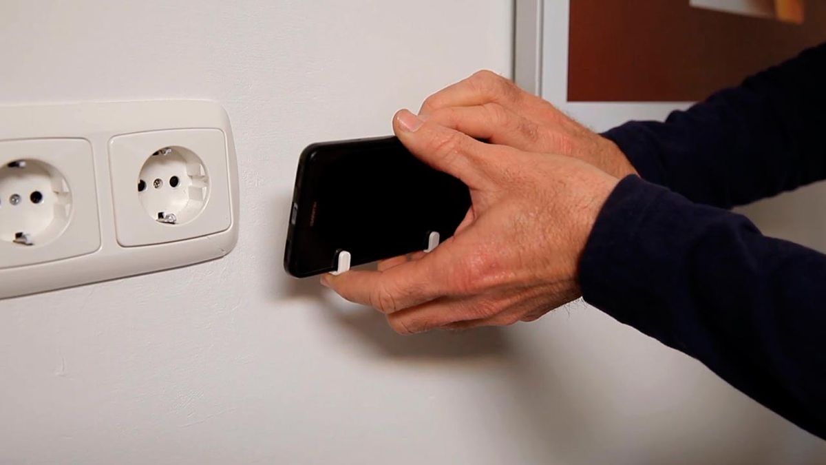 Diferentes tipos de soportes para cargar el móvil paso 5