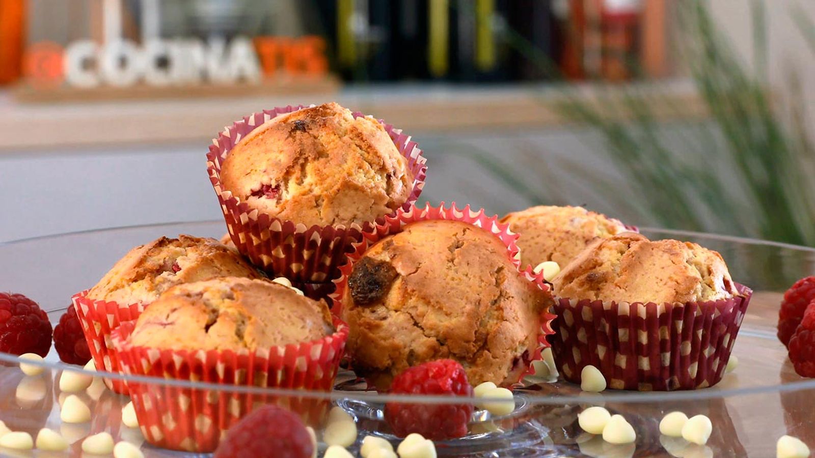 Receta de muffins de frambuesas y chocolate blanco